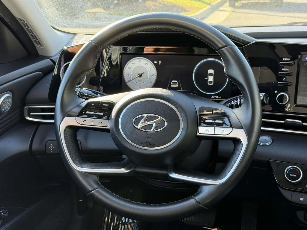 Used 2021 Black Hyundai SEL image 18