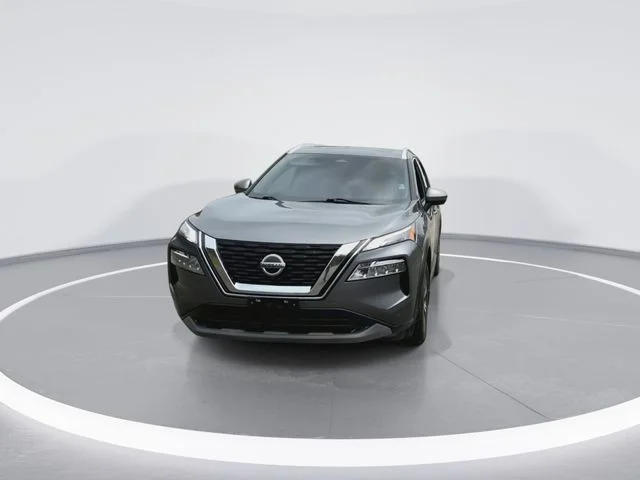 Used 2021 Gray Nissan SV image 3