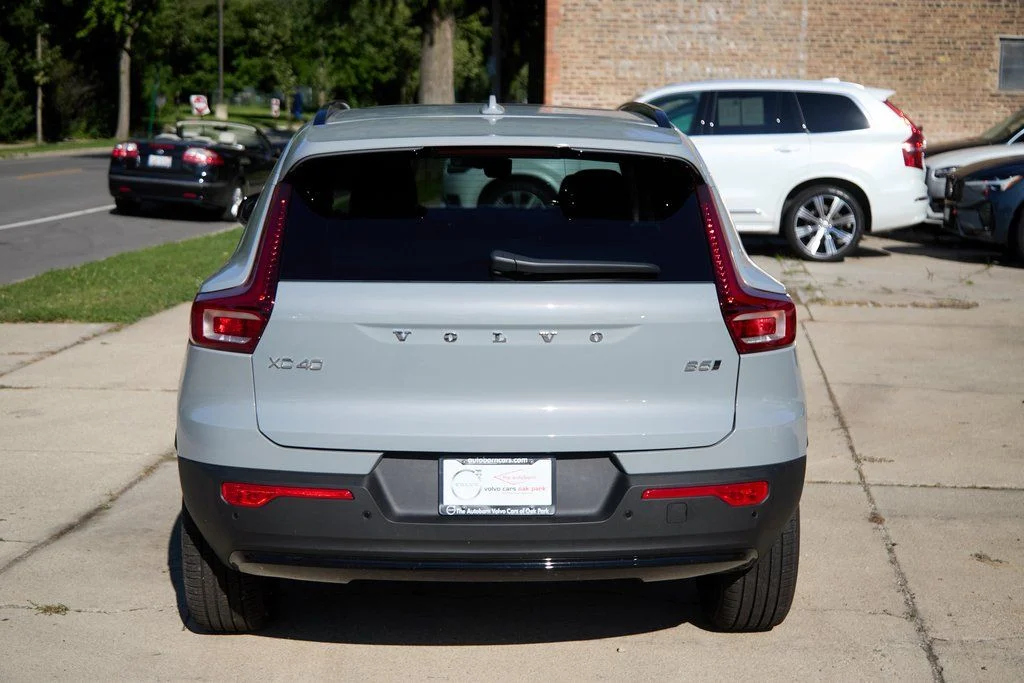 2026 Volvo XC40 Ultra - Photo 8