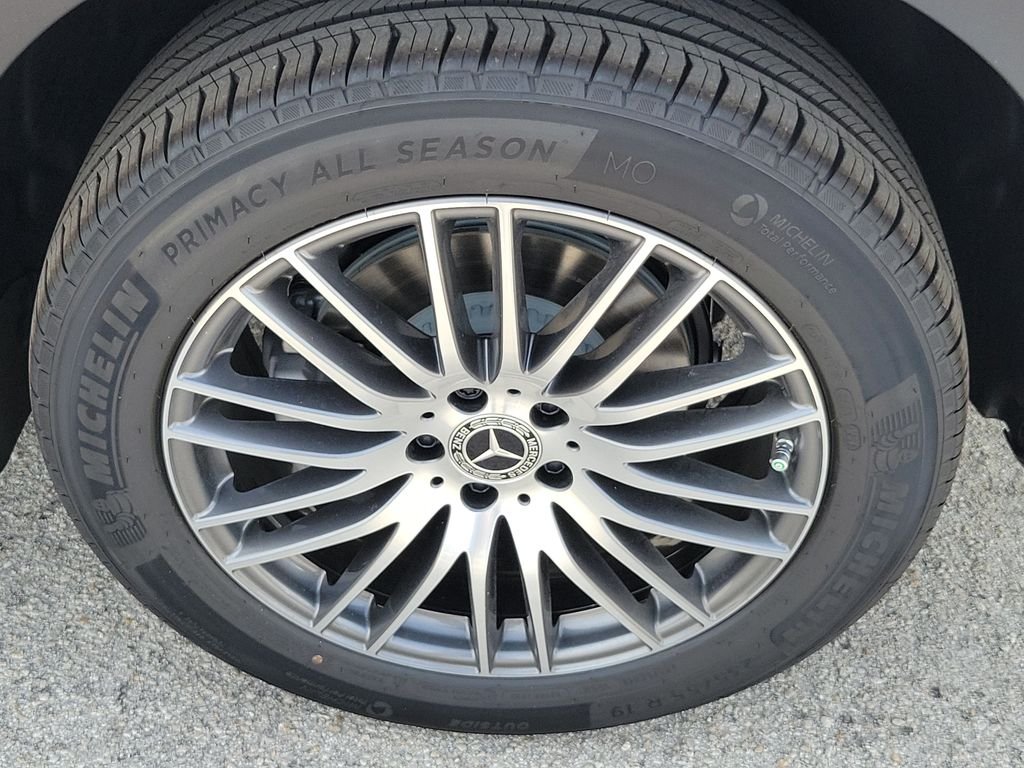 New 2027 Cirrus Silver Metallic Mercedes-Benz GLC 300 image 8