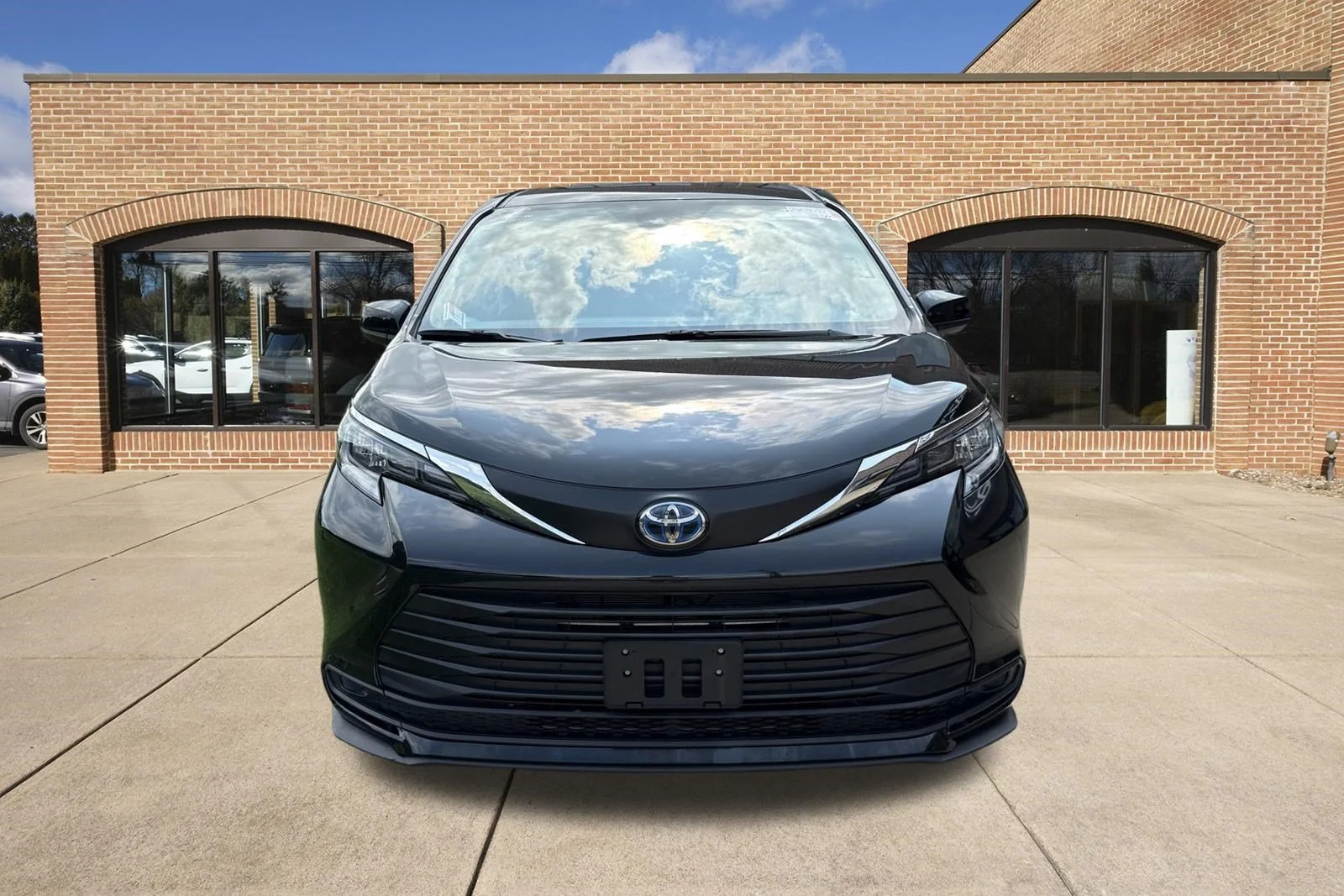 Used 2025 Midnight Black Metallic Toyota LE image 9