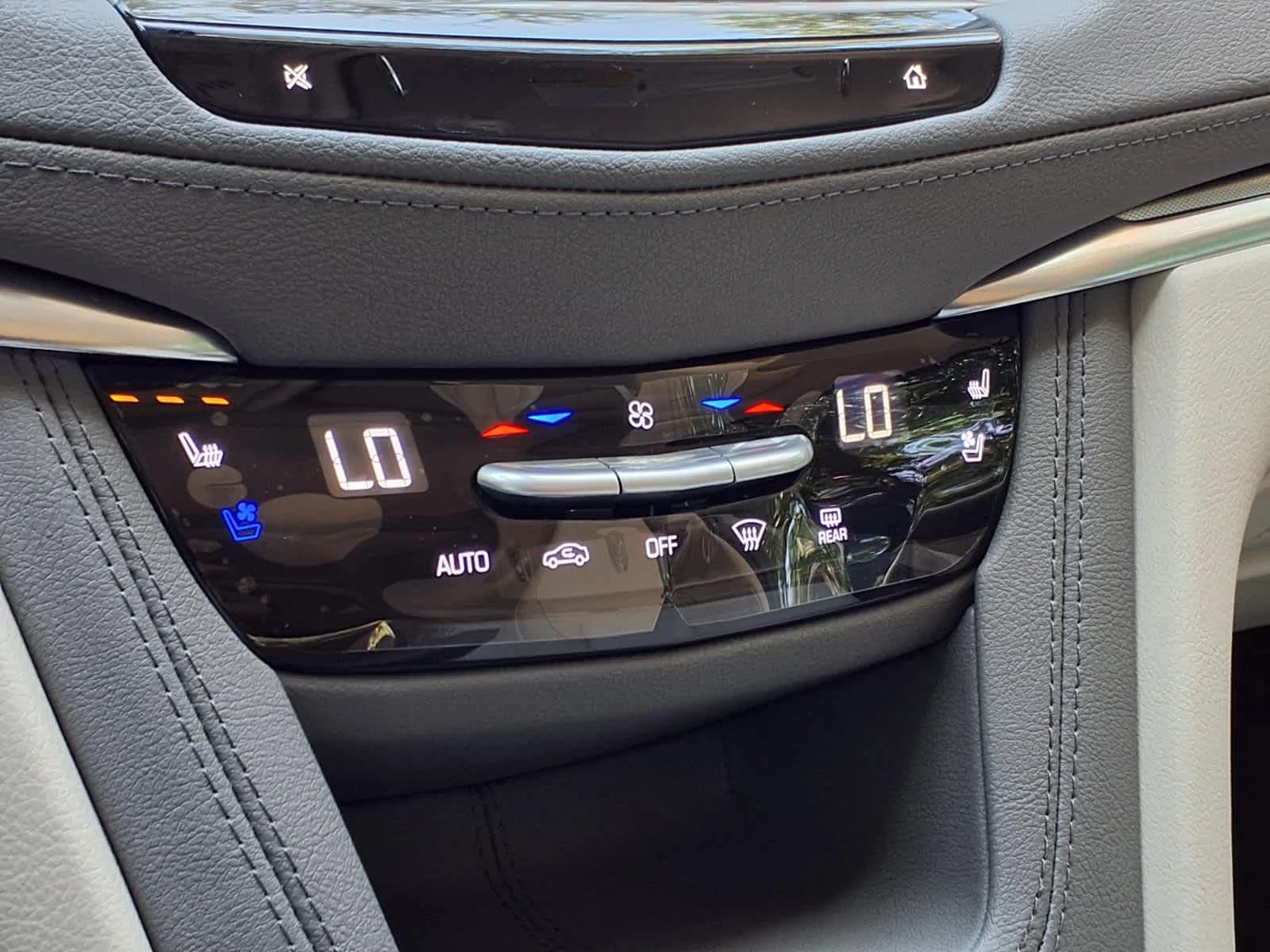 New 2026 Crystal White Tricoat Cadillac Premium Luxury image 14