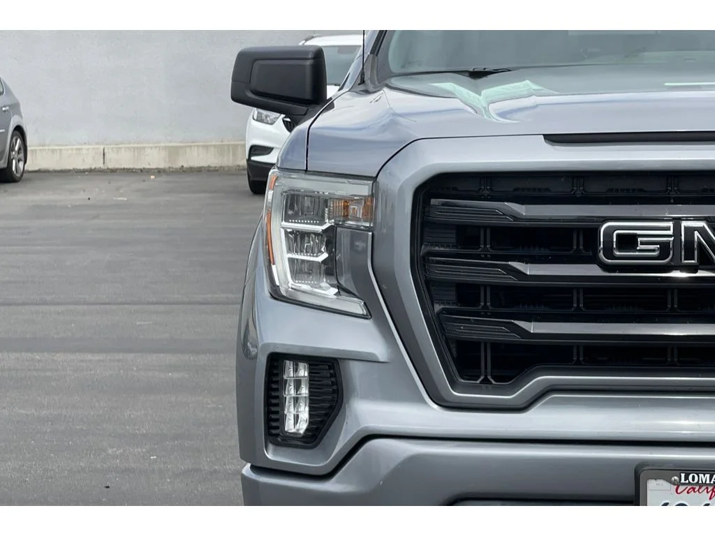 Used 2022 Satin Steel Metallic GMC Elevation image 18