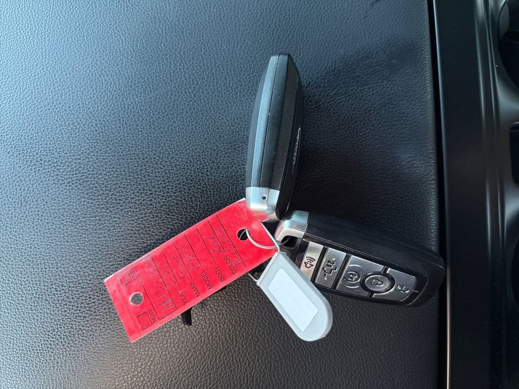 Used 2021 Red Ford XLT image 36