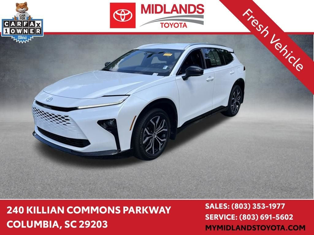 Used 2025 White Toyota XLE image 1