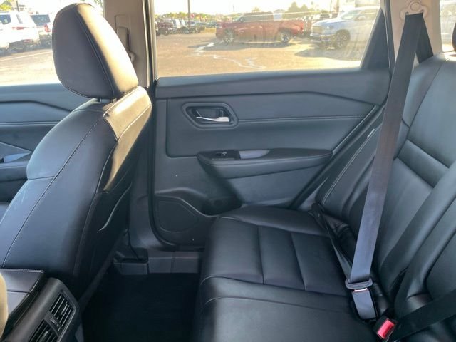 Used 2024 White Nissan SL image 12