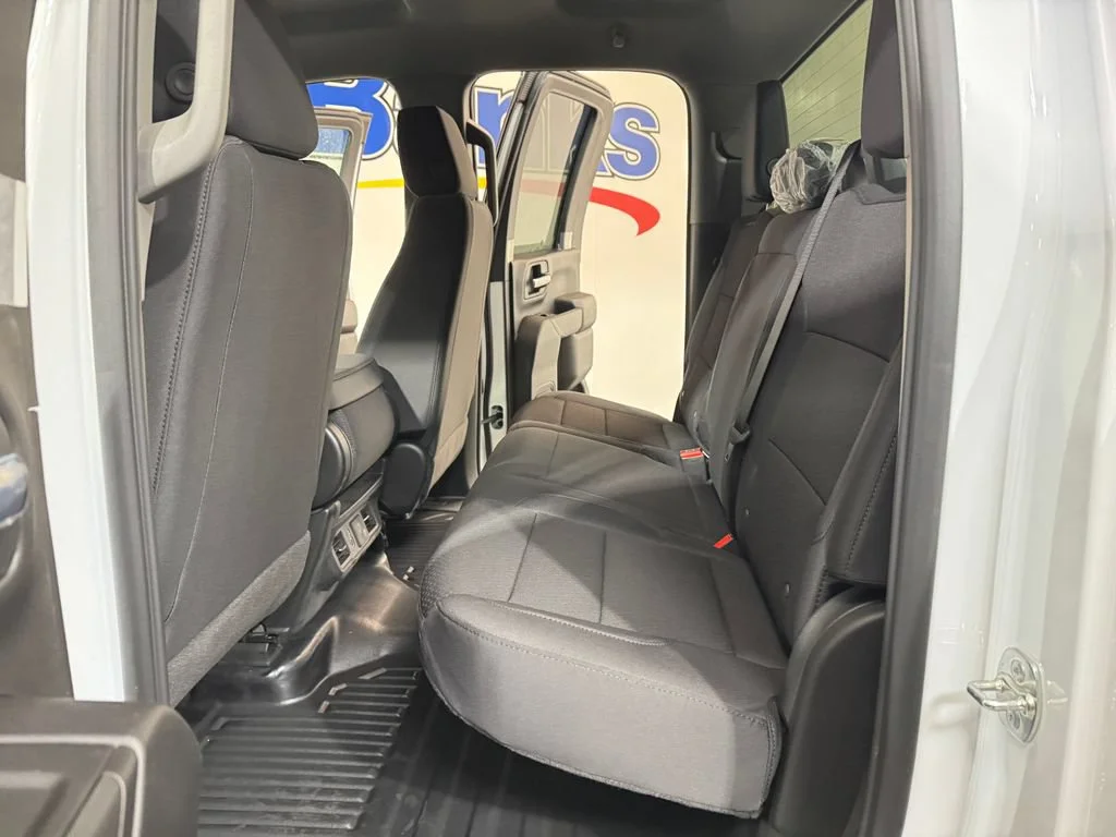 2026 GMC Sierra 2500HD Pro - Photo 10