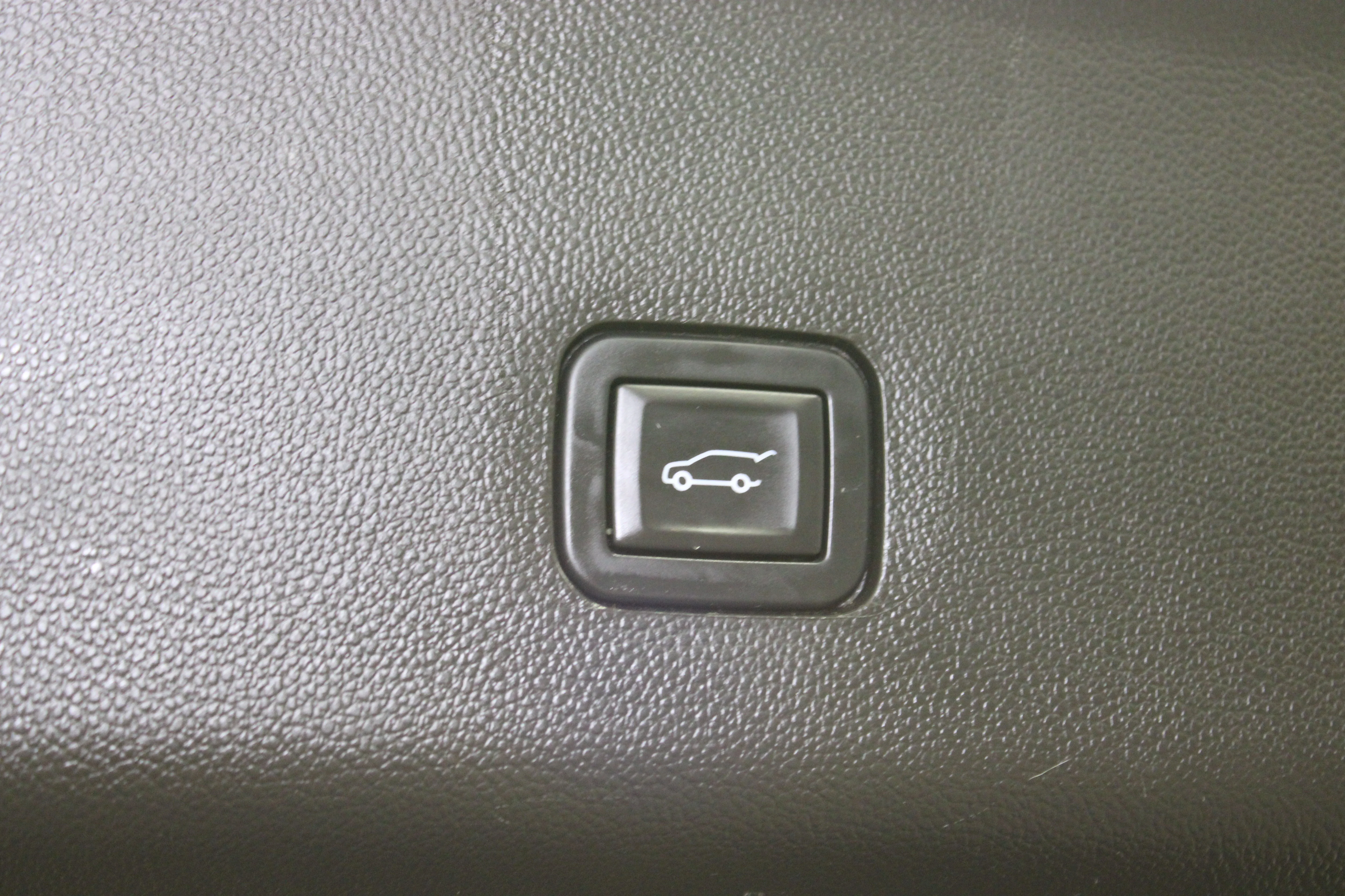 Used 2020 Stone Gray Metallic Chevrolet LT image 13