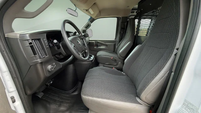 Used 2025 White GMC Work Van image 22