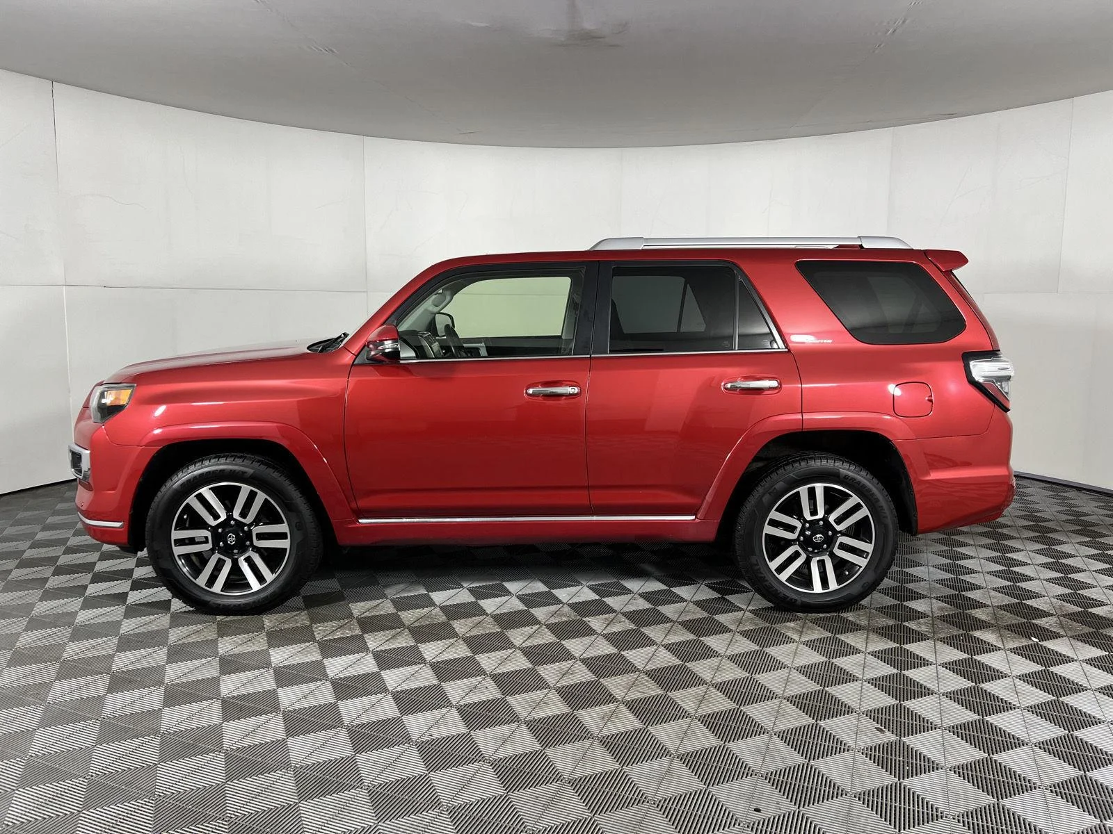 Used 2021 Rd Toyota Limited image 42