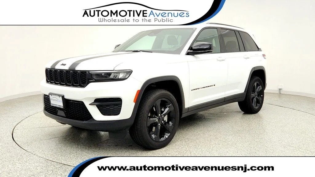 Used 2025 Bright White Clearcoat Jeep Altitude X 4x4 w/ 20