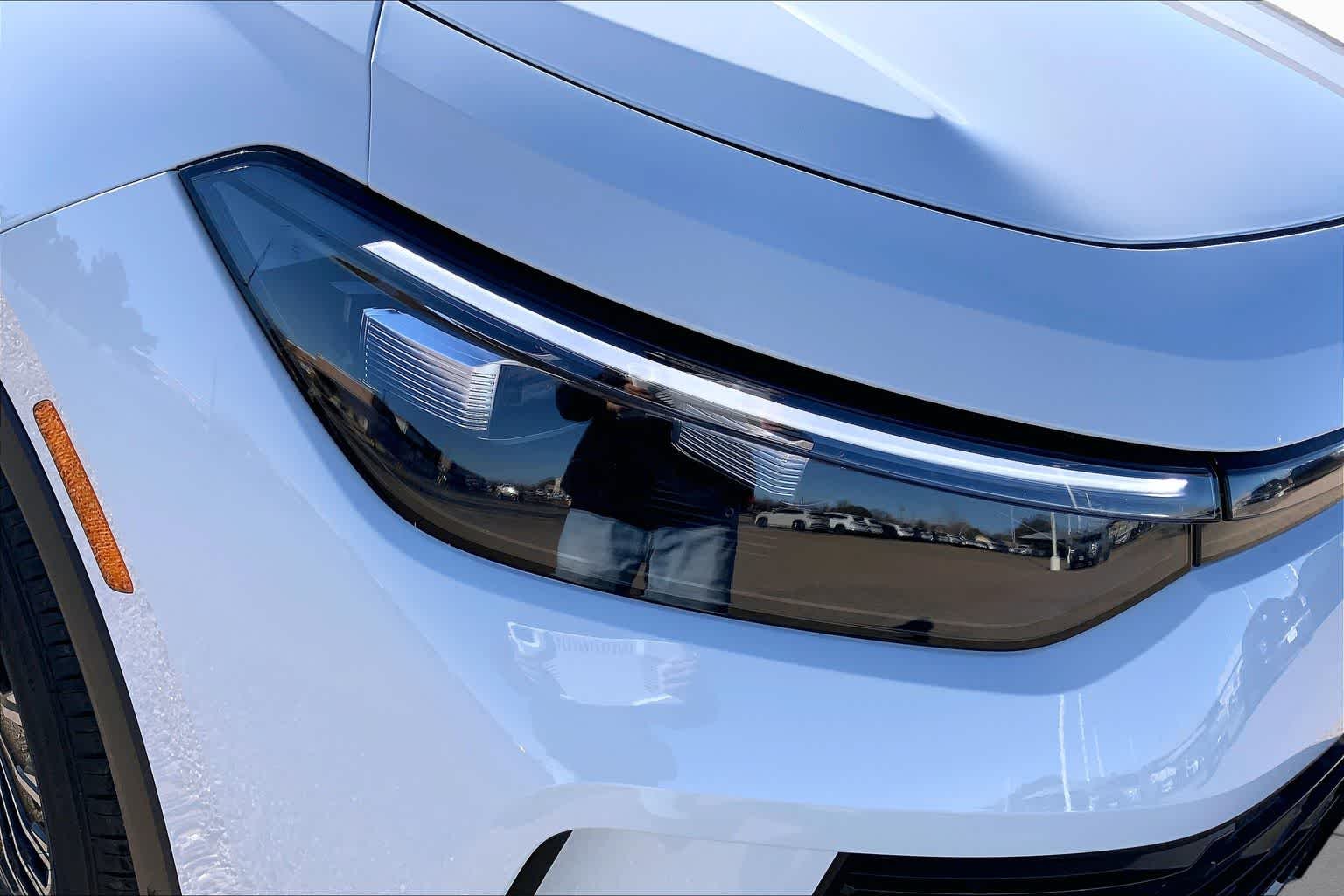New 2026 Pure White Volkswagen S image 13