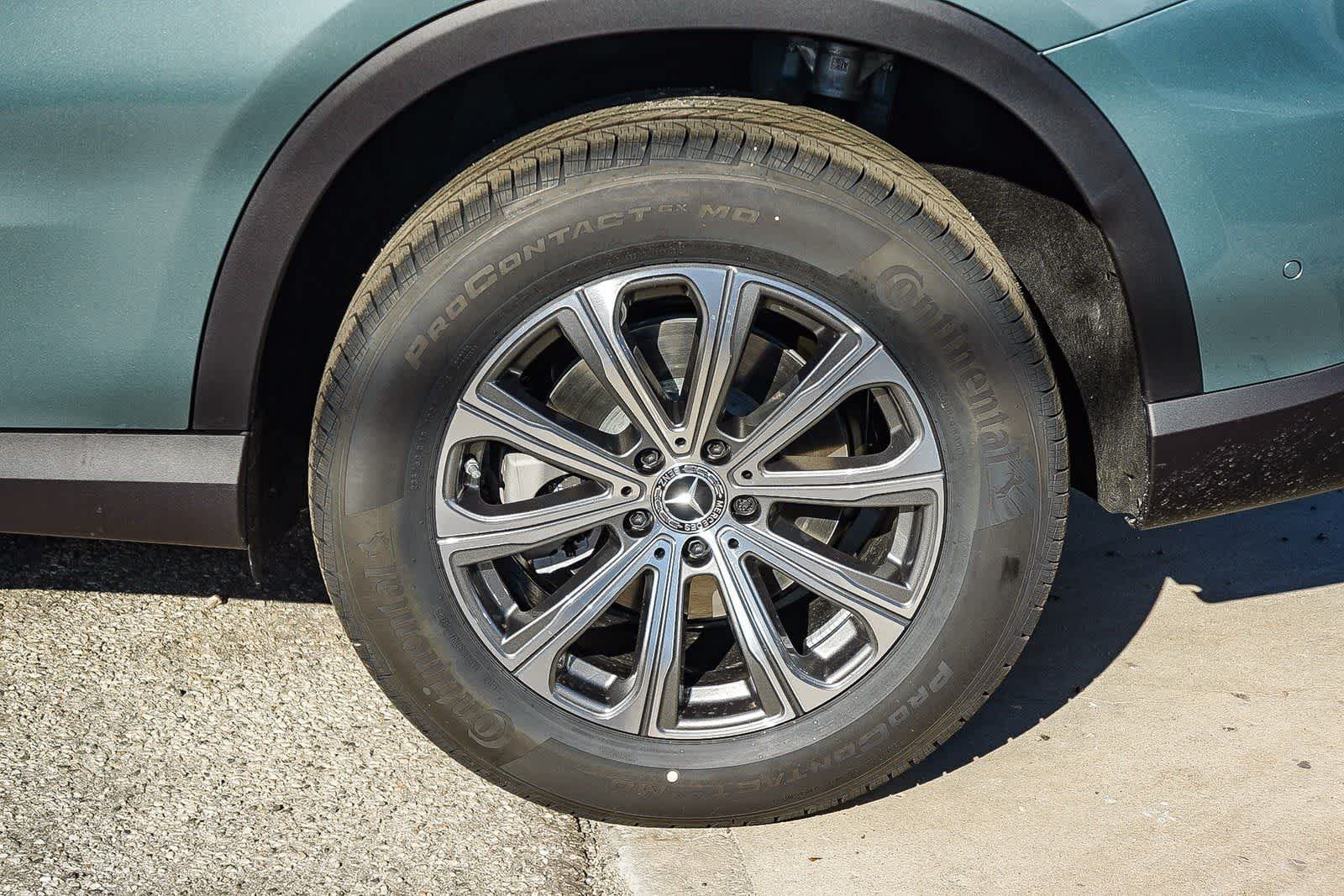 New 2026 Verde Silver Metallic Mercedes-Benz GLC 300 image 11