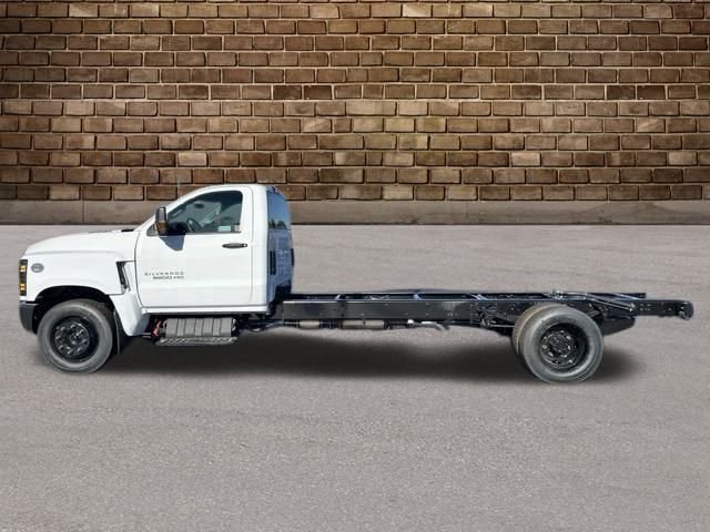 2024 Chevrolet Silverado 5500HD Work Truck photo 2