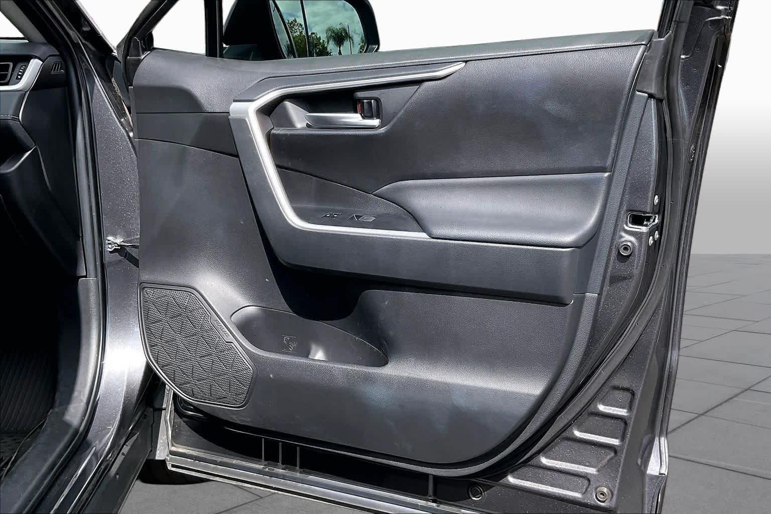 Used 2024 Magnetic Gray Metallic Toyota XLE Premium image 22