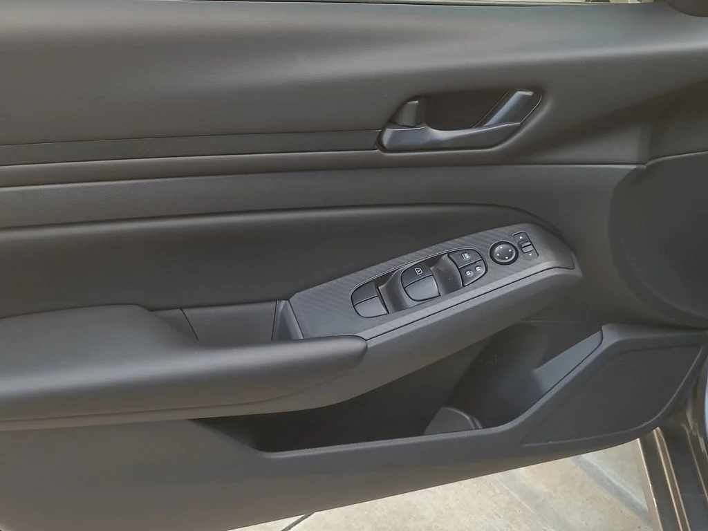 Used 2025 Gray Nissan 2.5 S image 17