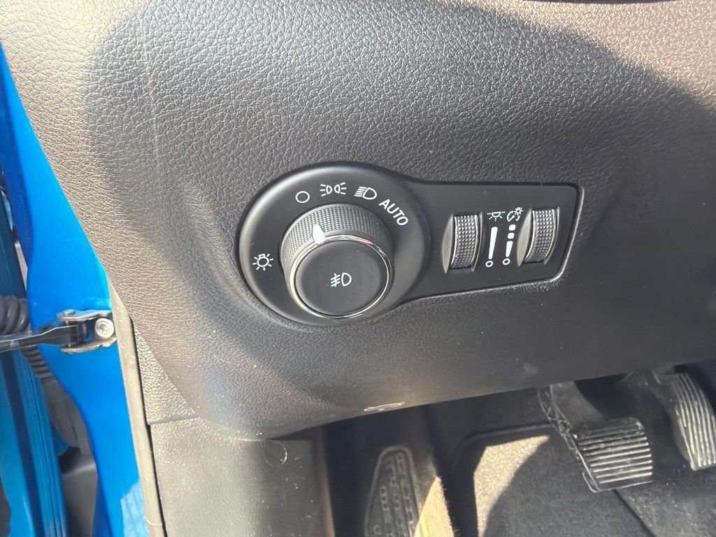 Used 2024 Blue Jeep Limited image 18