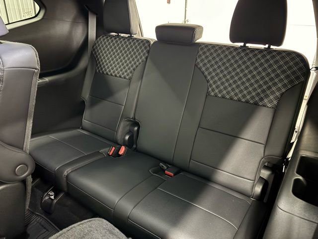 2026 GMC Acadia Denali - Photo 12