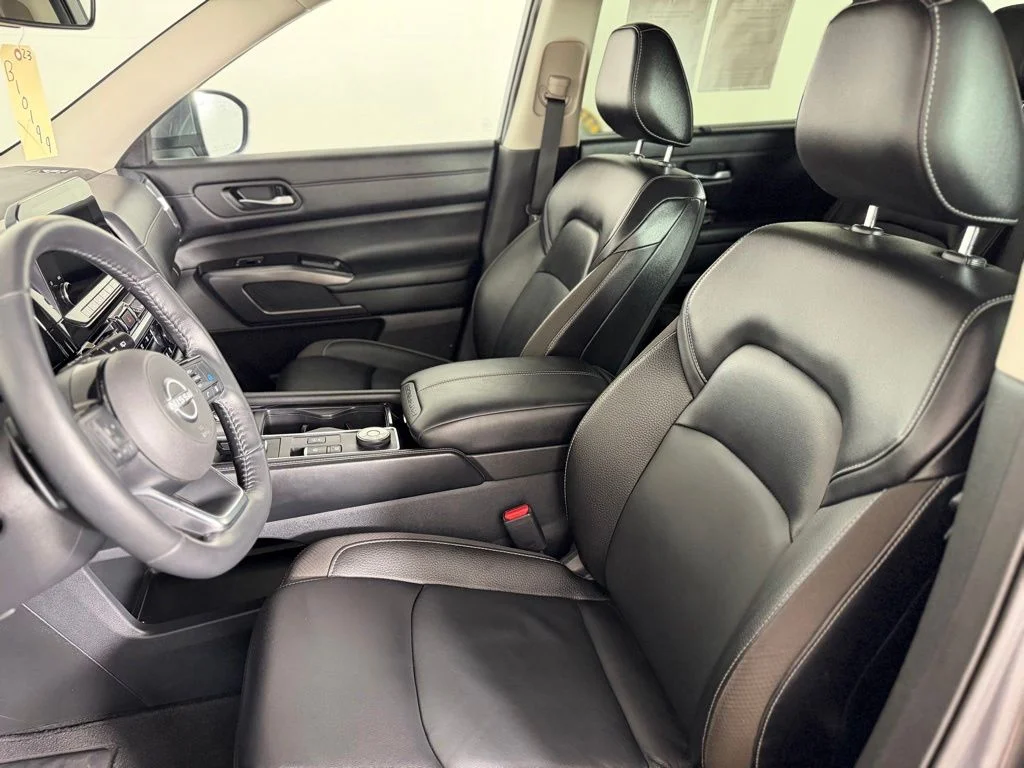 Used 2023 Gun Metallic Nissan SL image 11