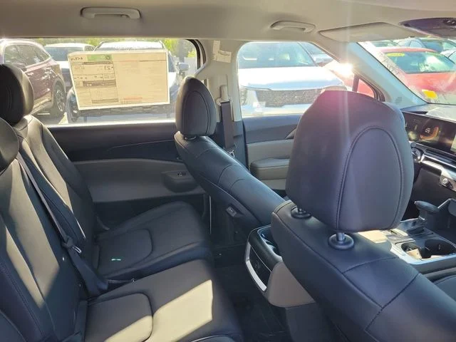 New 2026 Snow White Pearl Kia LXS image 28
