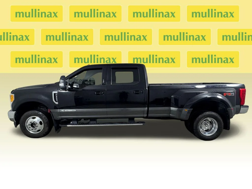 Used 2017  Ford Lariat image 13