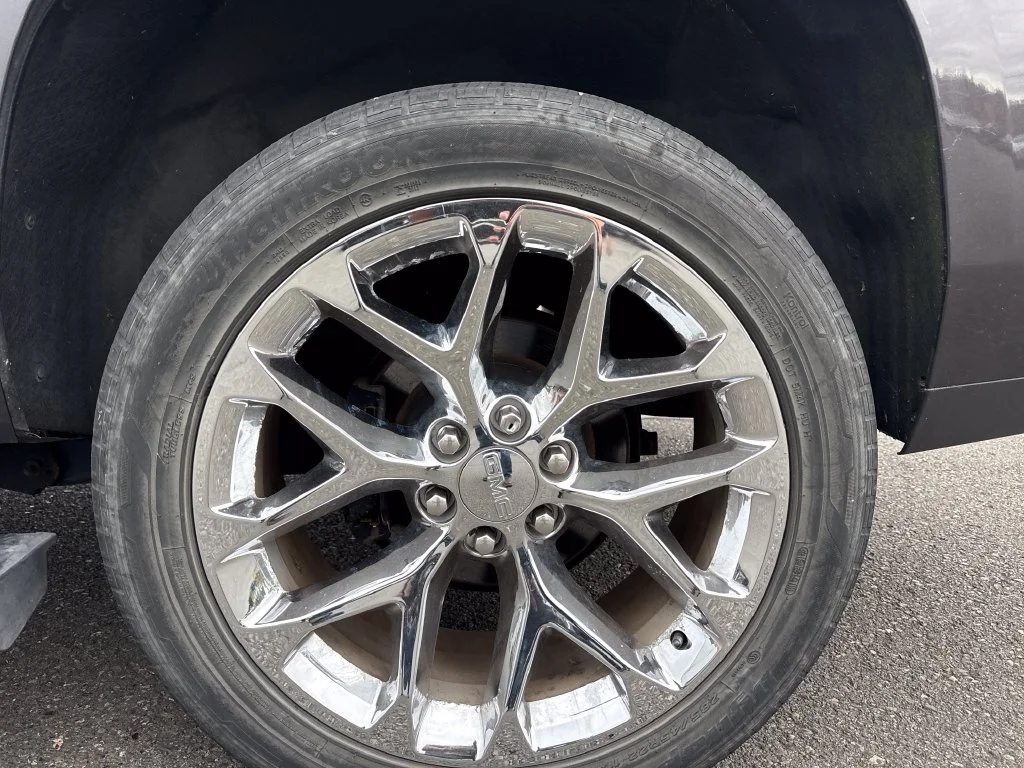 Used 2016 Gray GMC Denali image 12