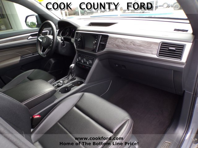 Used 2021 Pure Gray Volkswagen 2.0T SE w/Technology image 20