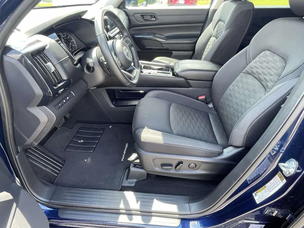 Used 2025 Deep Ocean Blue Pearl Nissan SV image 13