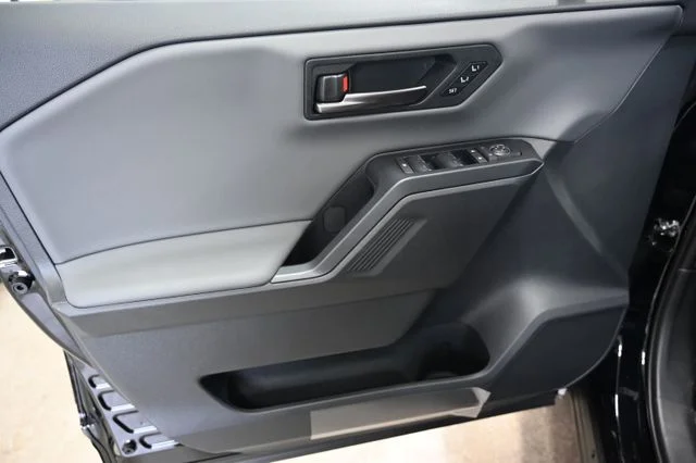 2026 Toyota RAV4 Plug-in Hybrid XSE - Photo 28