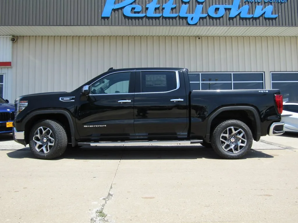 2026 GMC Sierra 1500 SLT - Photo 11
