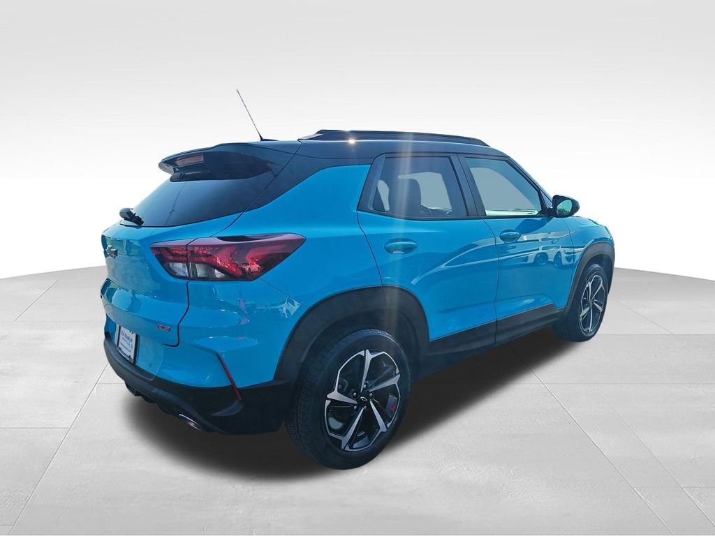 Used 2021 Green Chevrolet RS image 5