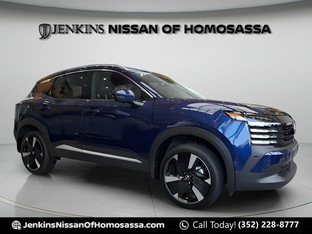 Used 2025 Blue Nissan SR image 1