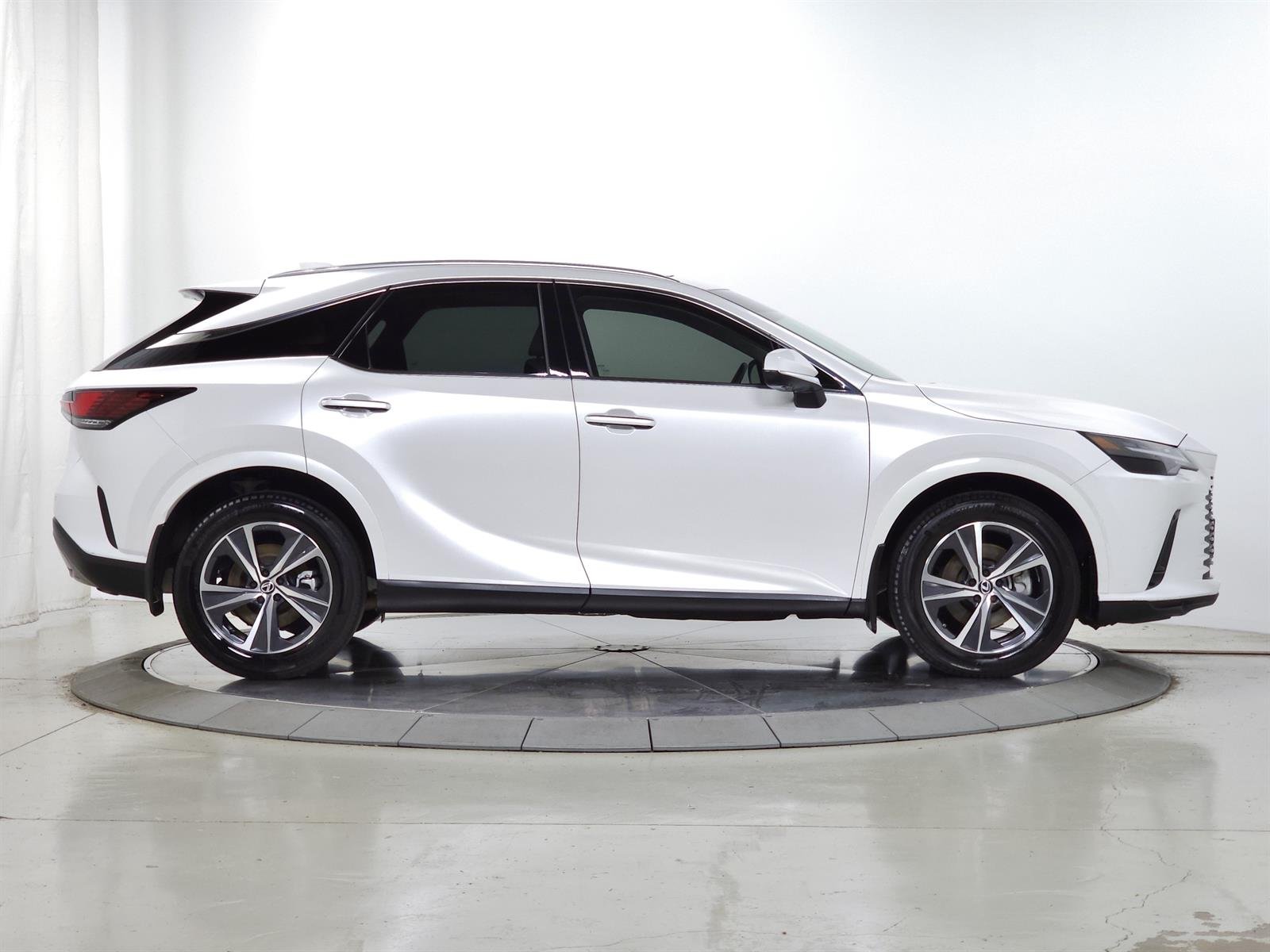 Used 2024 White Lexus PREMIUM image 11