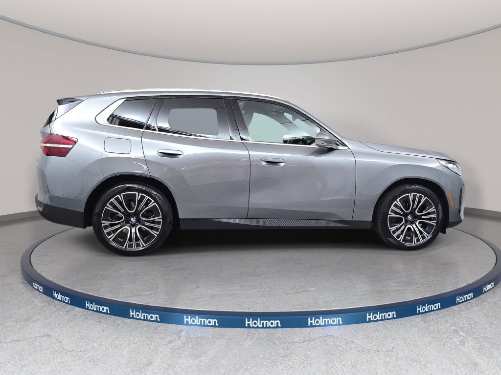 Used 2026 Skyscraper Grey Metallic BMW 30 xDrive image 5