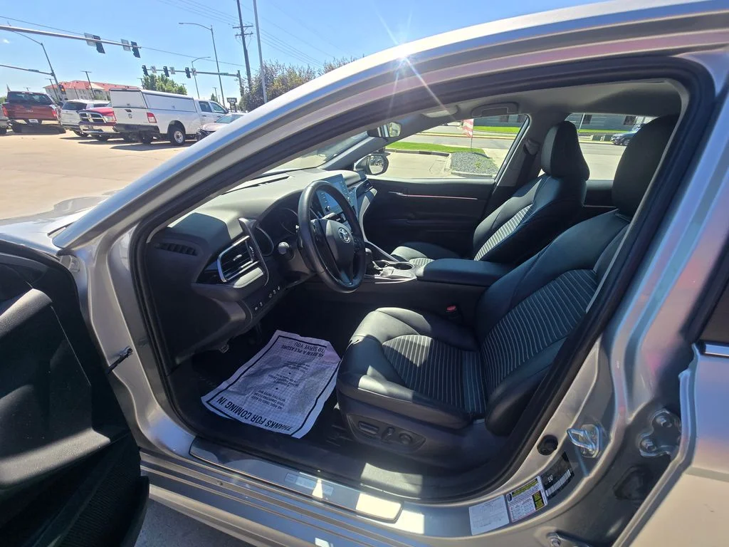 Used 2024  Toyota SE Nightshade image 8