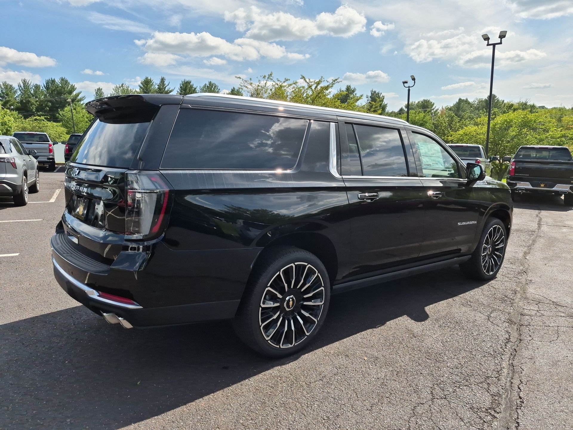 2026 Chevrolet Suburban High Country - Photo 45