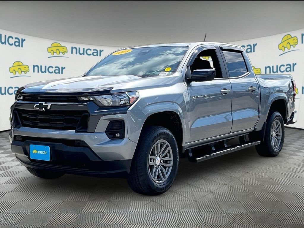 Used 2024 Gray Chevrolet LT image 3