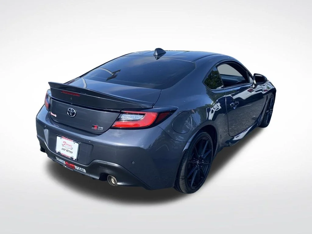 Used 2022  Toyota Premium image 12