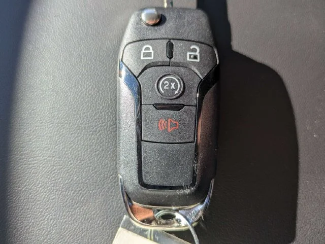 New 2026 Carbonized Gray Metallic Ford XLT image 27