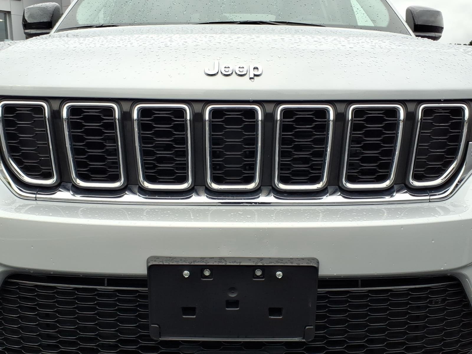 Used 2023 Silver Zynith Jeep Laredo image 13