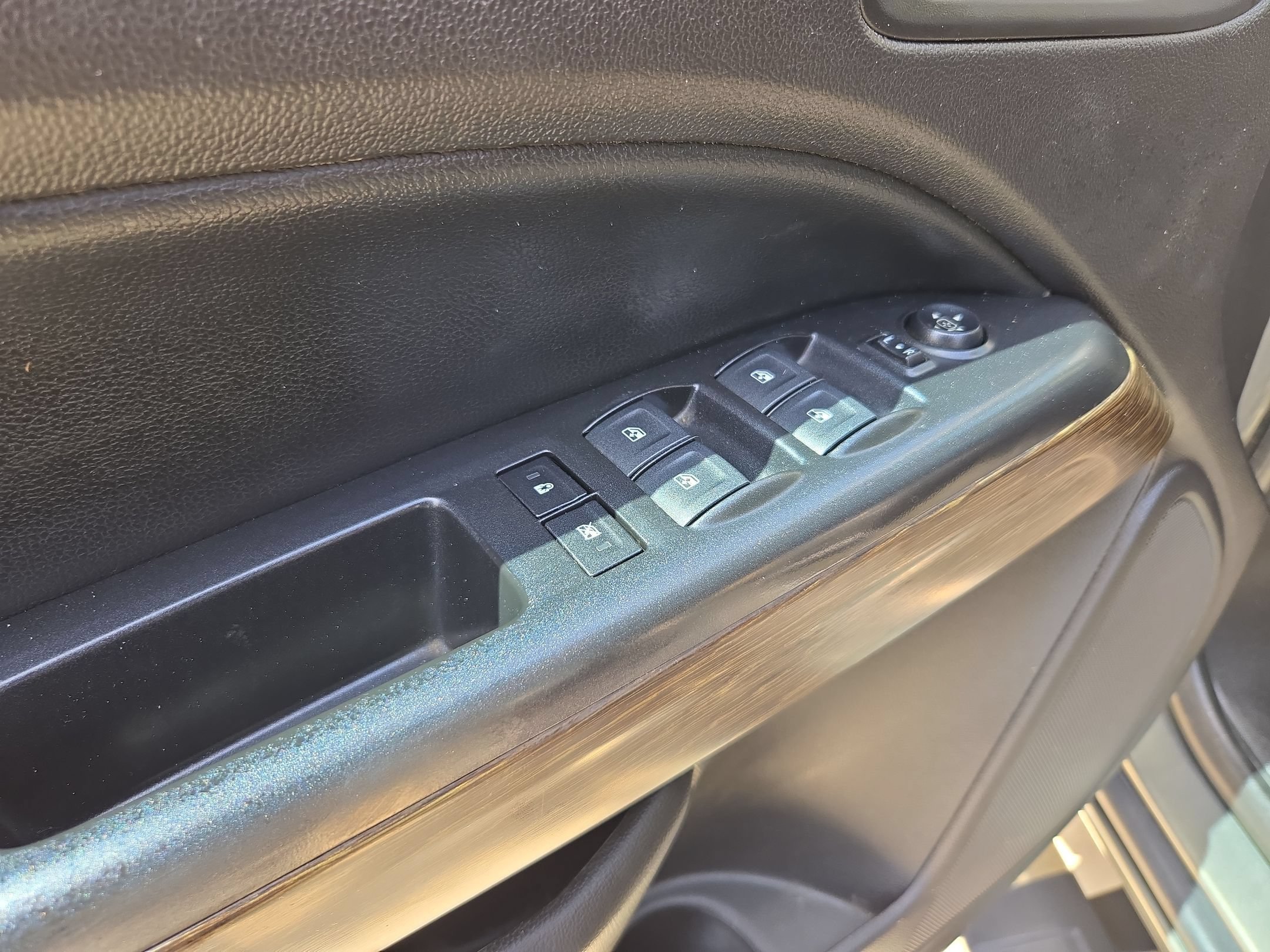 Used 2018 Mineral Metallic GMC 2WD Denali image 12