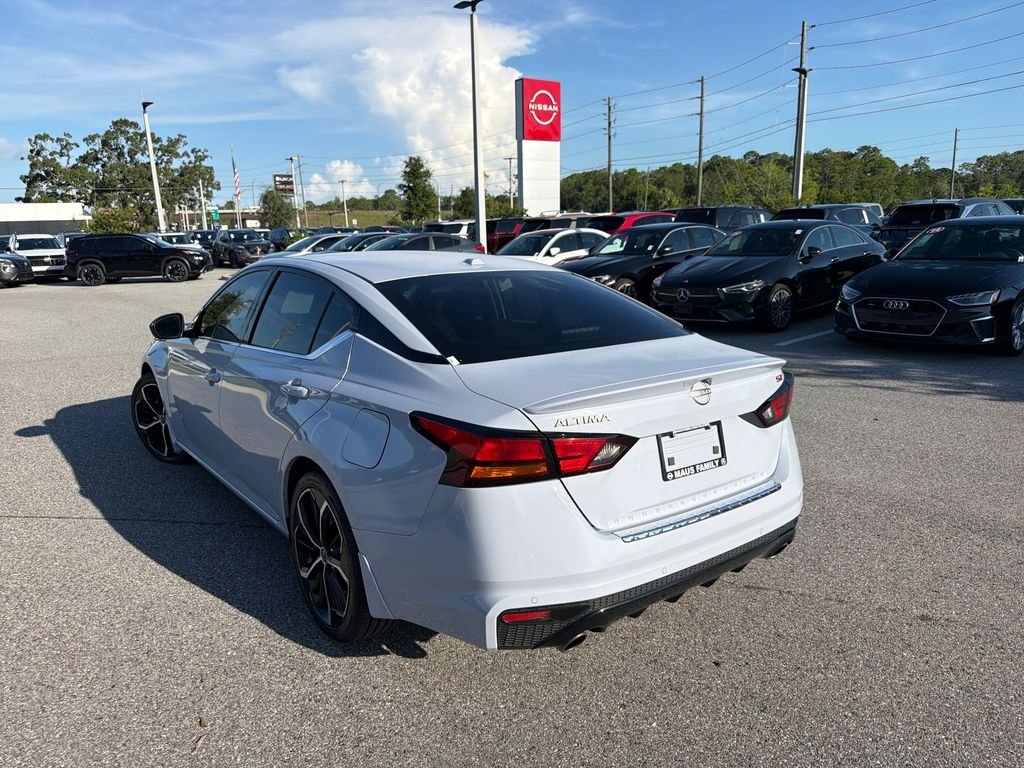 Used 2023 Gray Nissan 2.5 SR image 5