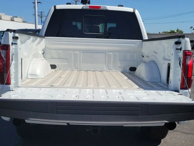 New 2026 Star White Metallic Tri-Coat Ford Lariat image 11
