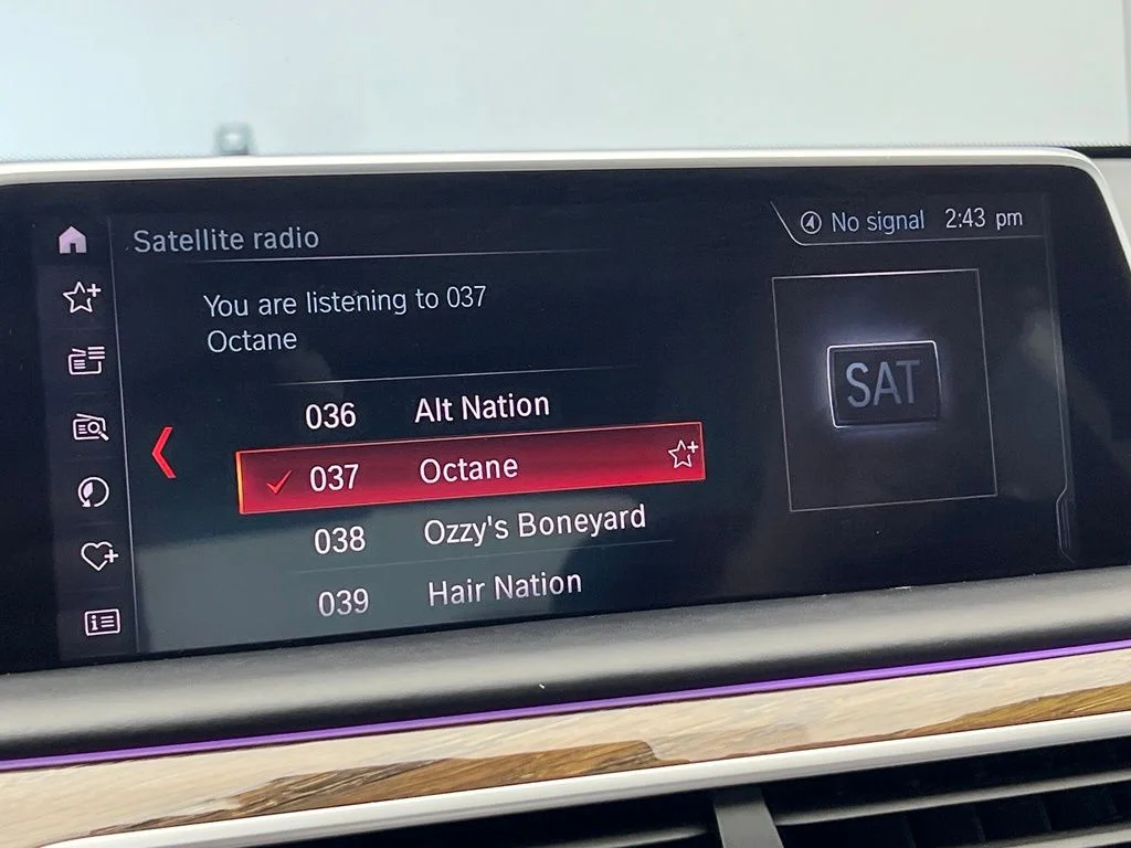 Used 2019 Gray BMW 740i image 15