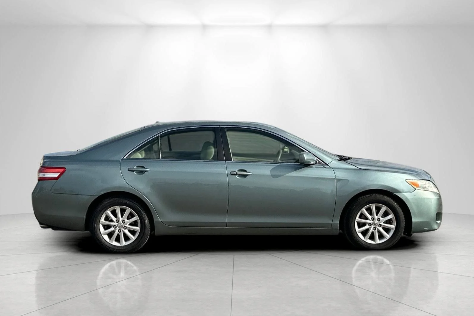 Used 2011 Toyota Camry XLE with VIN 4T1BF3EK3BU589880 for sale in National City, CA