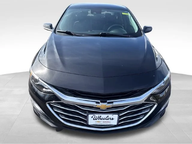 Used 2025 Mosaic Black Metallic Chevrolet 1LT image 9