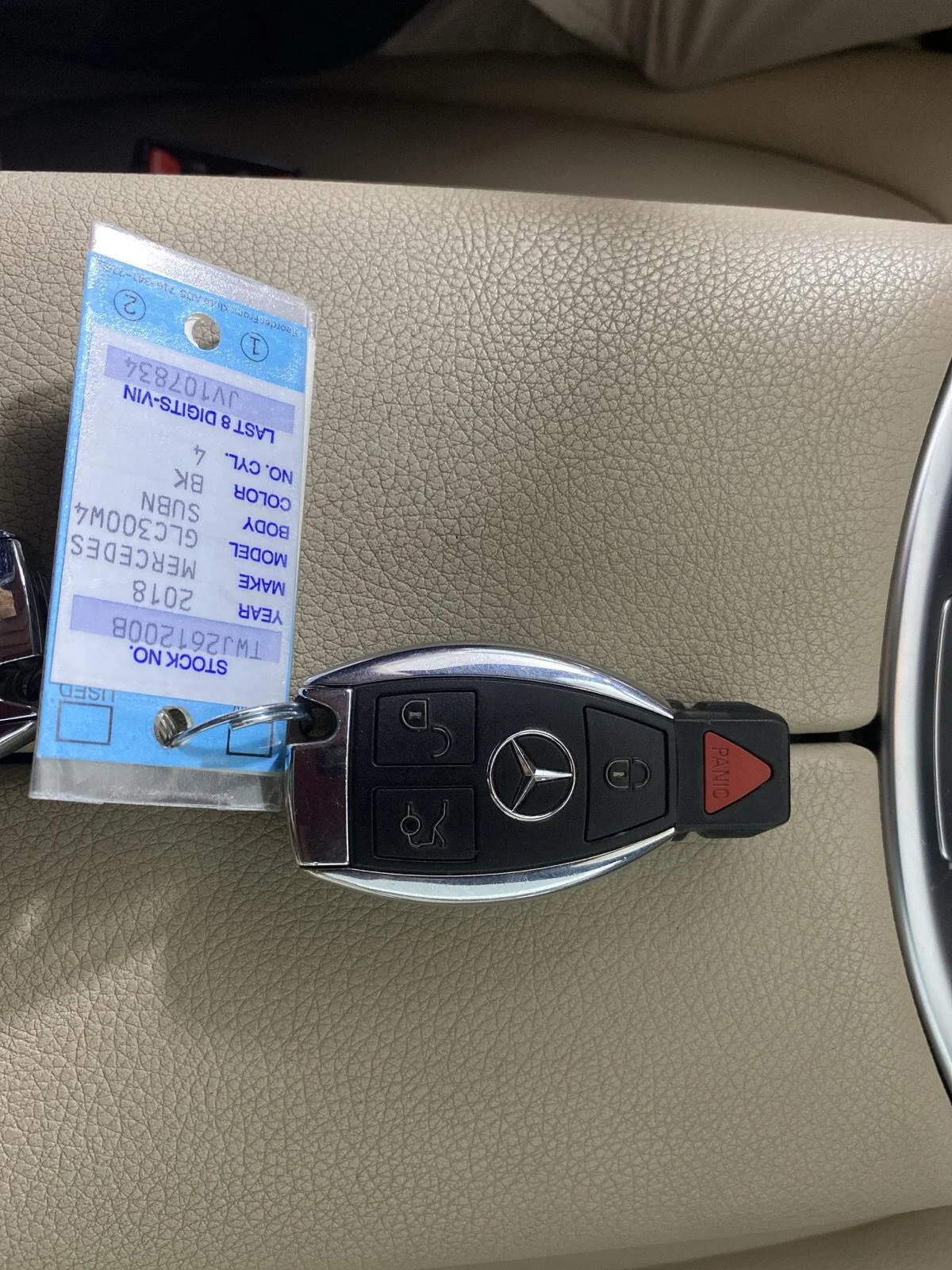 Used 2018 Obsidian Black Metallic Mercedes-Benz GLC 300 image 29