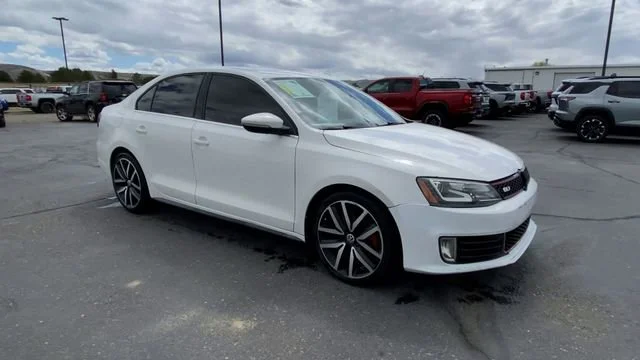 3VW4A7AJ0DM372680