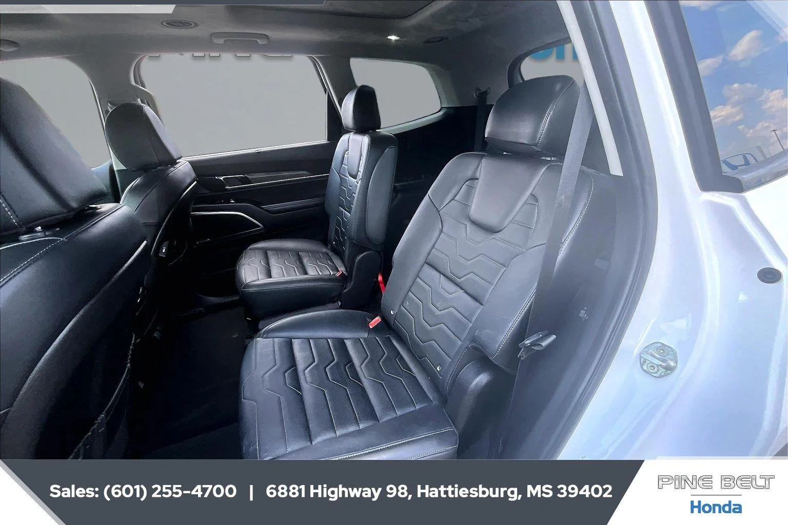 Used 2022 Glacial White Pearl Kia SX image 19