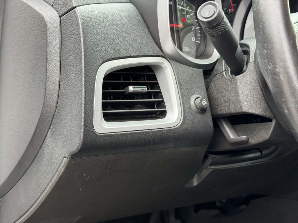 Used 2013 White Chevrolet LT image 8